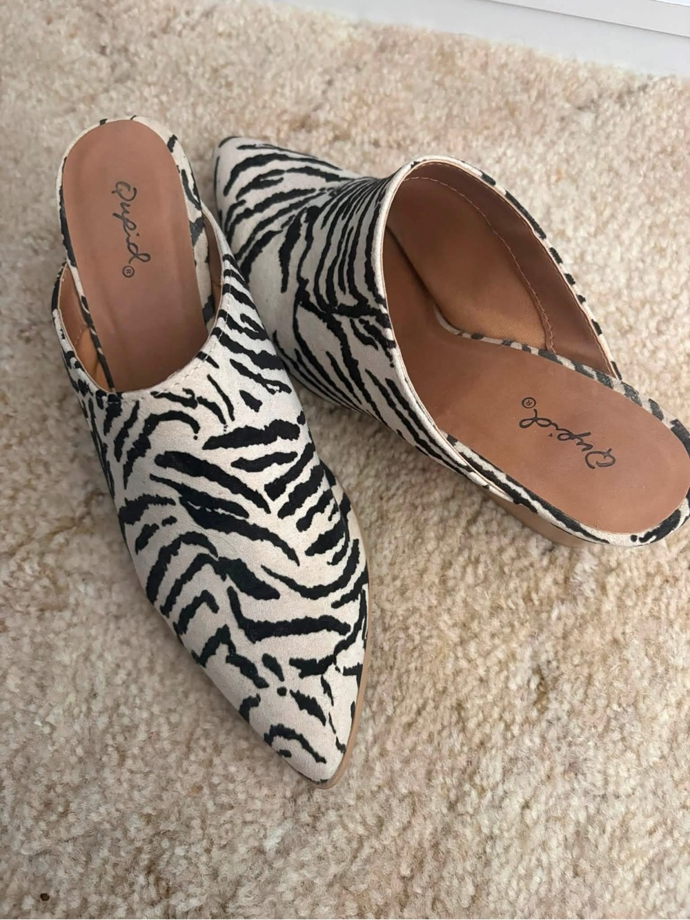 Qupid Black & White Zebra Print Pointed Toe Slip-On Mules